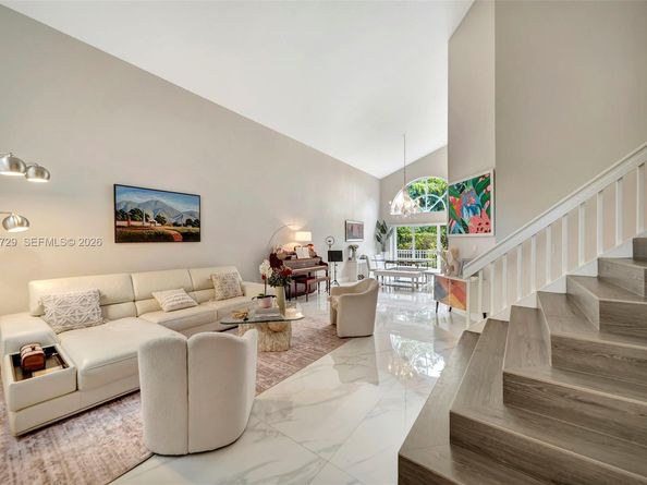 10880 NW 58th Ter, Doral FL 33178