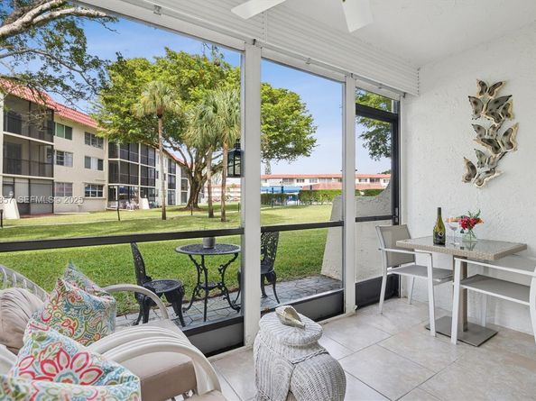 9511 N Hollybrook Lake Dr 108, Pembroke Pines FL 33025