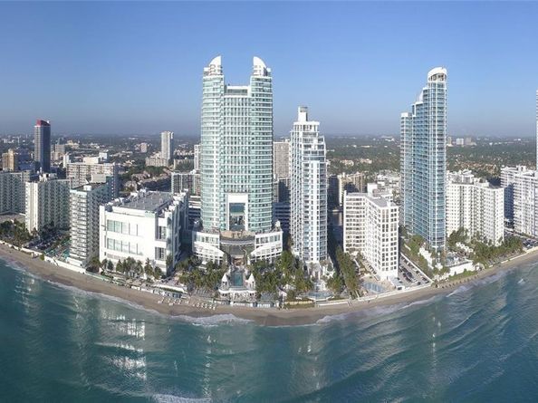 400 Leslie Dr 323, Hallandale Beach FL 33009