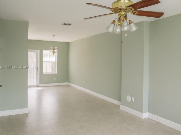 457 NW 84th St 457, Miami FL 33150