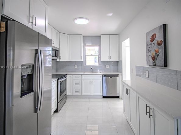 2541 Aragon Blvd 105, Sunrise FL 33322