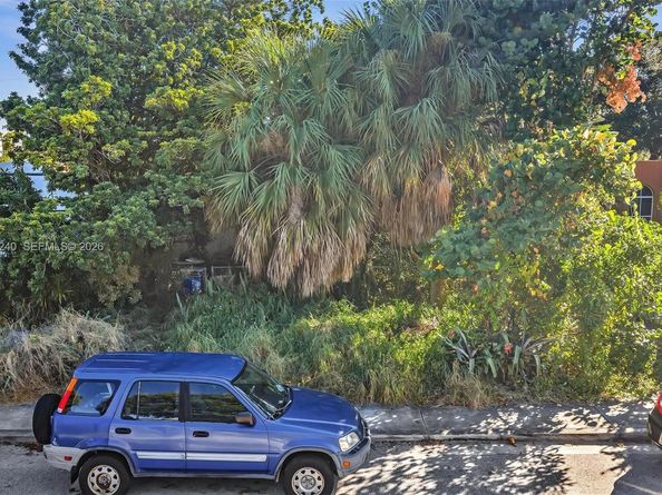 424 N J St, Lake Worth FL 33460