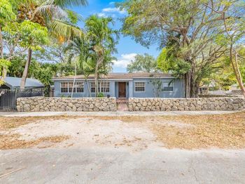 2301 Tequesta Ln