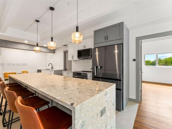 645 NE 121st St 302, North Miami FL 33161