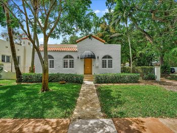 1102 Genoa St