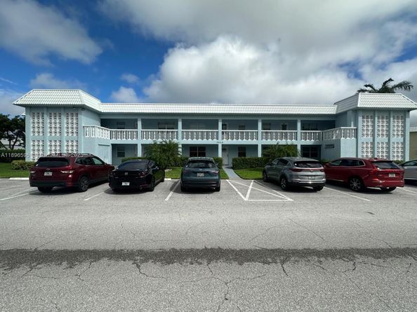 9848 Marina Blvd 811, Boca Raton FL 33428