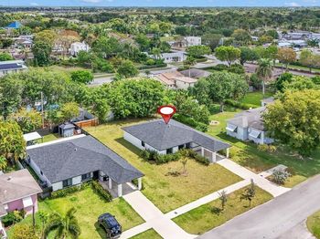 152 NW 18 St