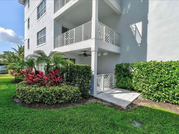 915 S Bay Colony Dr S S, Juno Beach FL 33408