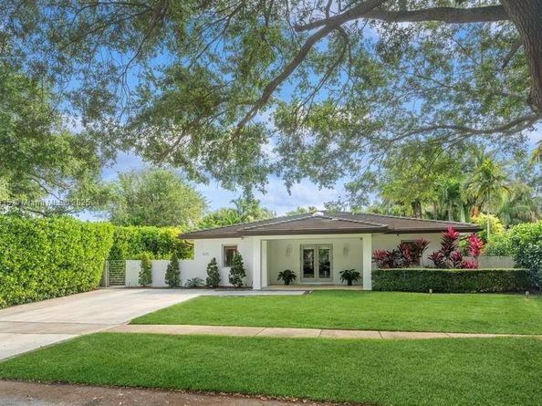 8215 SW 63rd Pl, Miami FL 33143