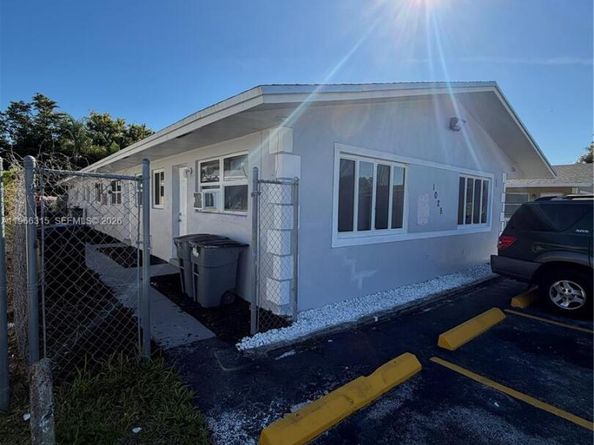 1028 NW 3rd Ave, Fort Lauderdale FL 33311