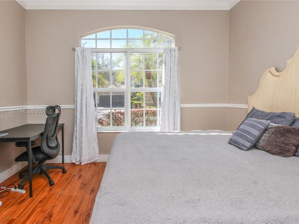 19301 Seneca Ave, Weston FL 33332