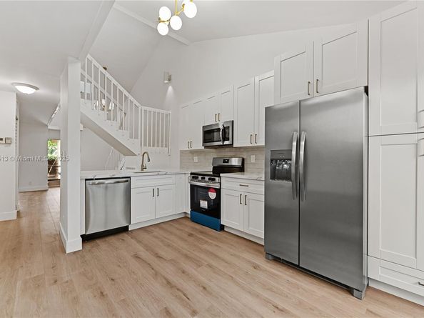 7720 NW 79th Ave B6, Tamarac FL 33321