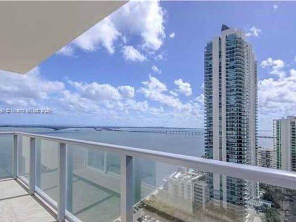 1155 Brickell Bay Dr 705, Miami FL 33131