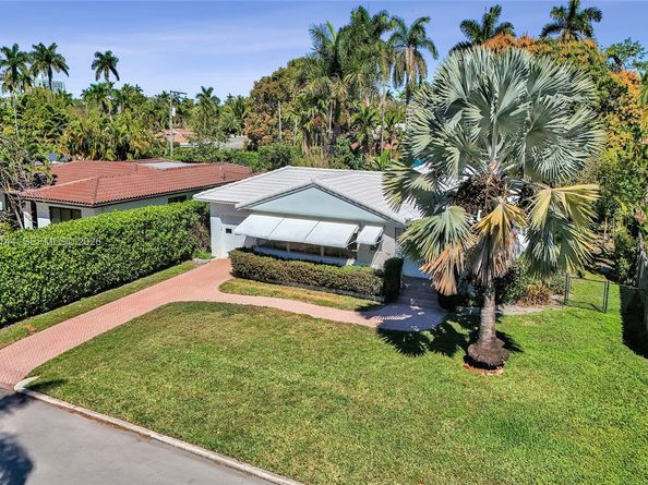 1235 Jefferson St, Hollywood FL 33019