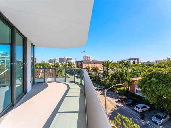 9901 W Bay Harbor Dr 506, Bay Harbor Islands FL 33154