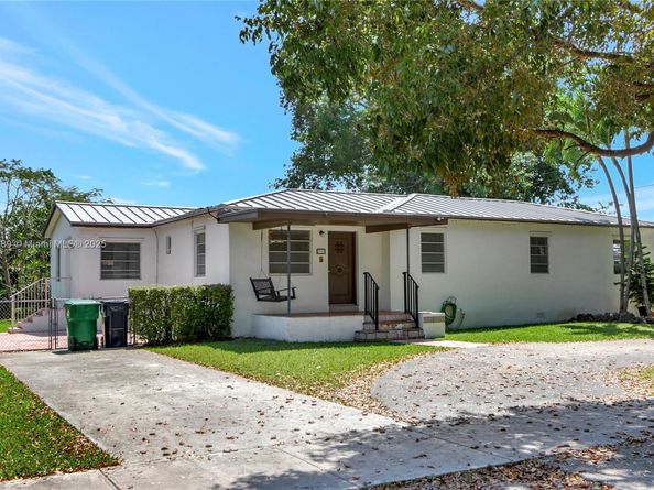 2725 SW 82nd Ave, Miami FL 33155