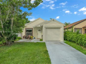 949 SW 7th Pl