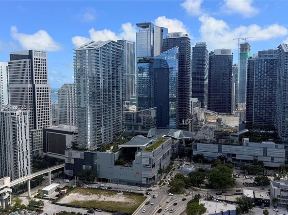 350 S Miami Ave 3608, Miami FL 33130