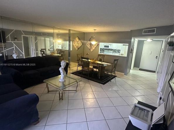 4158 Inverrary Dr 405, Lauderhill FL 33319