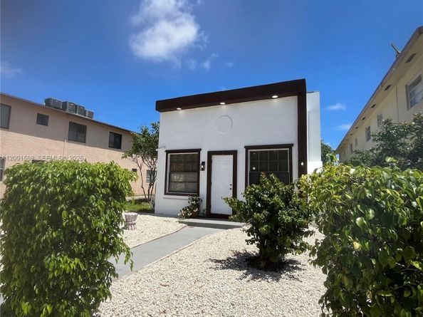 8 S C St, Lake Worth FL 33460