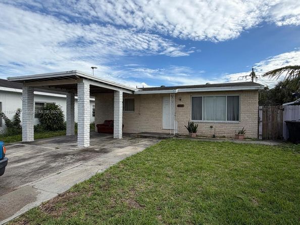 1715 Sunset Ave, Lake Worth FL 33460