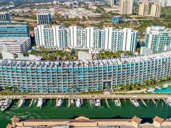 2950 NE 188th St 501, Aventura FL 33180