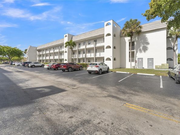 8280 Sunrise Lakes Blvd 301, Sunrise FL 33322
