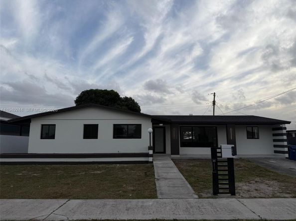 4872 NW 171st Ter, Miami Gardens FL 33055