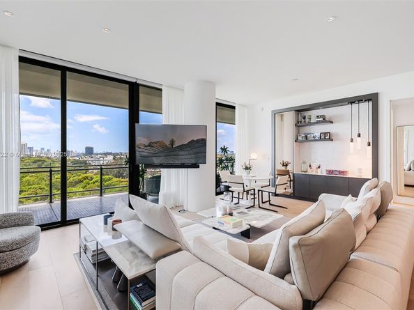 8701 Collins Ave 904, Miami Beach FL 33154