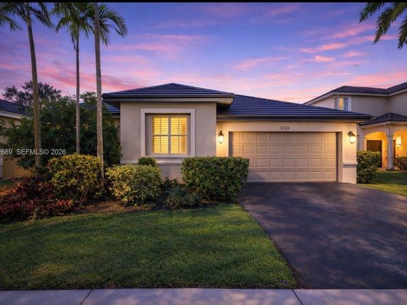 1784 Aspen Ln, Weston FL 33327