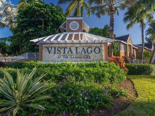 15689 SW 106th Ln 702, Miami FL 33196