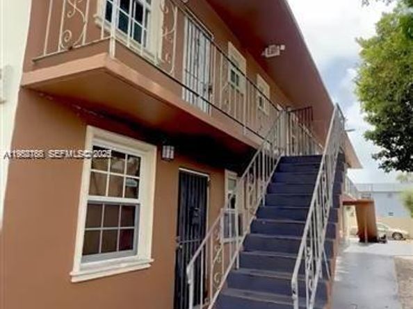 1736 NW 19th St, Miami FL 33125