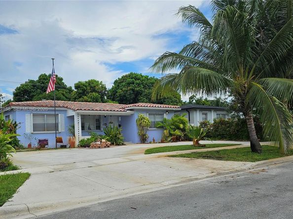 648 E 28th St, Hialeah FL 33013