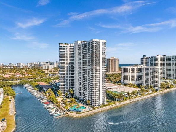 3530 Mystic Pointe Dr 114, Aventura FL 33180