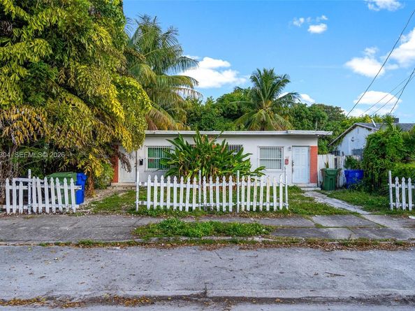 5631 NW 5th Ct, Miami FL 33127