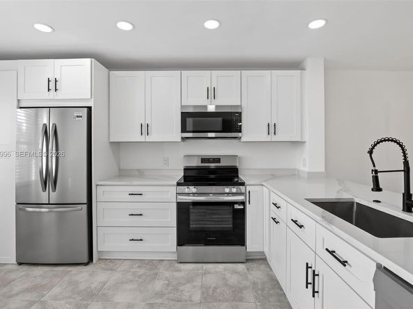 12601 SW 13th St 411G, Pembroke Pines FL 33027