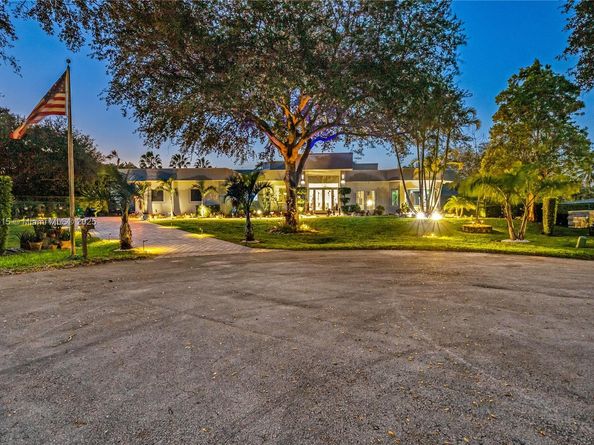 11135 SW 57th Ct, Cooper City FL 33328