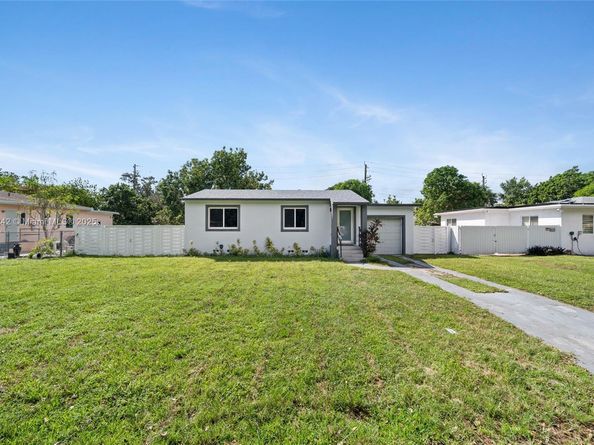 210 NW 126th St, North Miami FL 33168