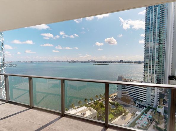 650 NE 32nd St 2005, Miami FL 33137