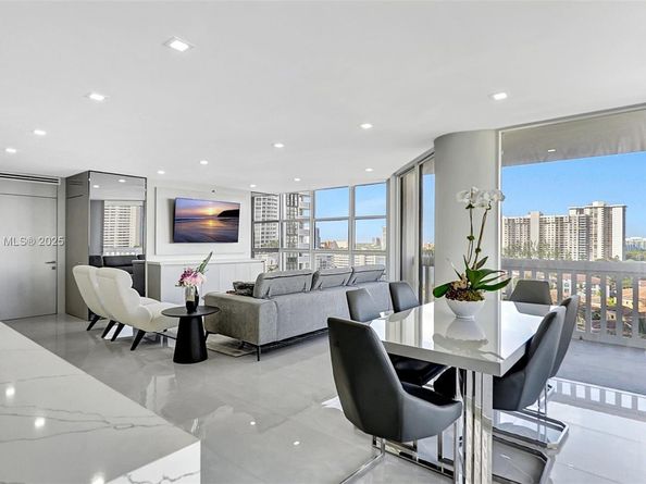 1000 Island Blvd 1004, Aventura FL 33160