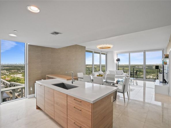 16385 Biscayne Blvd 2901 +2 Parking, North Miami Beach FL 33160