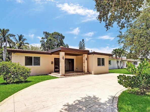 1318 Washington St, Hollywood FL 33019