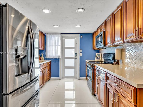 1400 S 19th Ave 1, Hollywood FL 33020