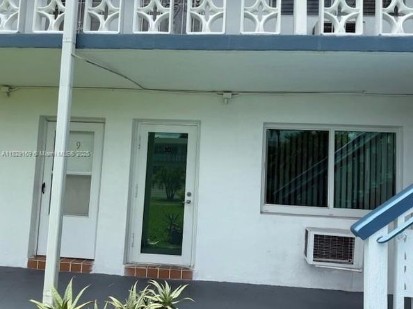 55 NW 204th St 10, Miami Gardens FL 33169