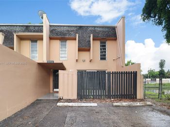 6352 Boulevard Of Champions