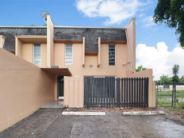 6352 Boulevard Of Champions 1, North Lauderdale FL 33068