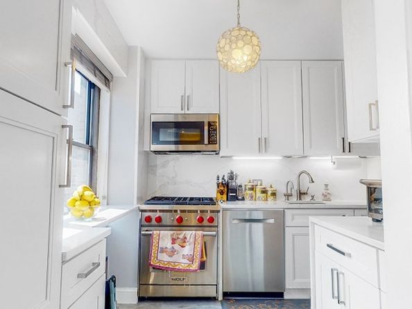 345 East 80th Street 19EF, New York NY 10075