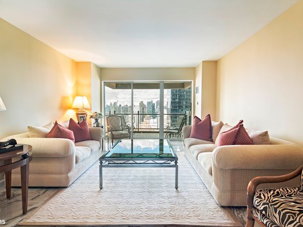 425 East 58th Street 31A, New York NY 10022
