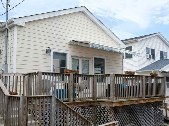 32 Marion Walk, Queens NY 11697