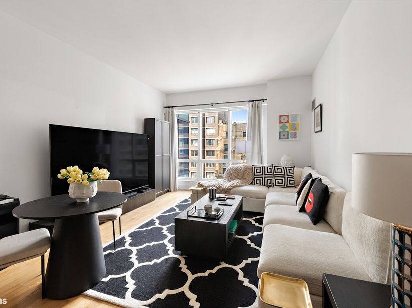350 West 42nd Street 18E, New York NY 10036